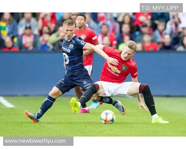 沙尔克04在德乙中表现出色卡里乌斯守门稳健15场比赛零封8次